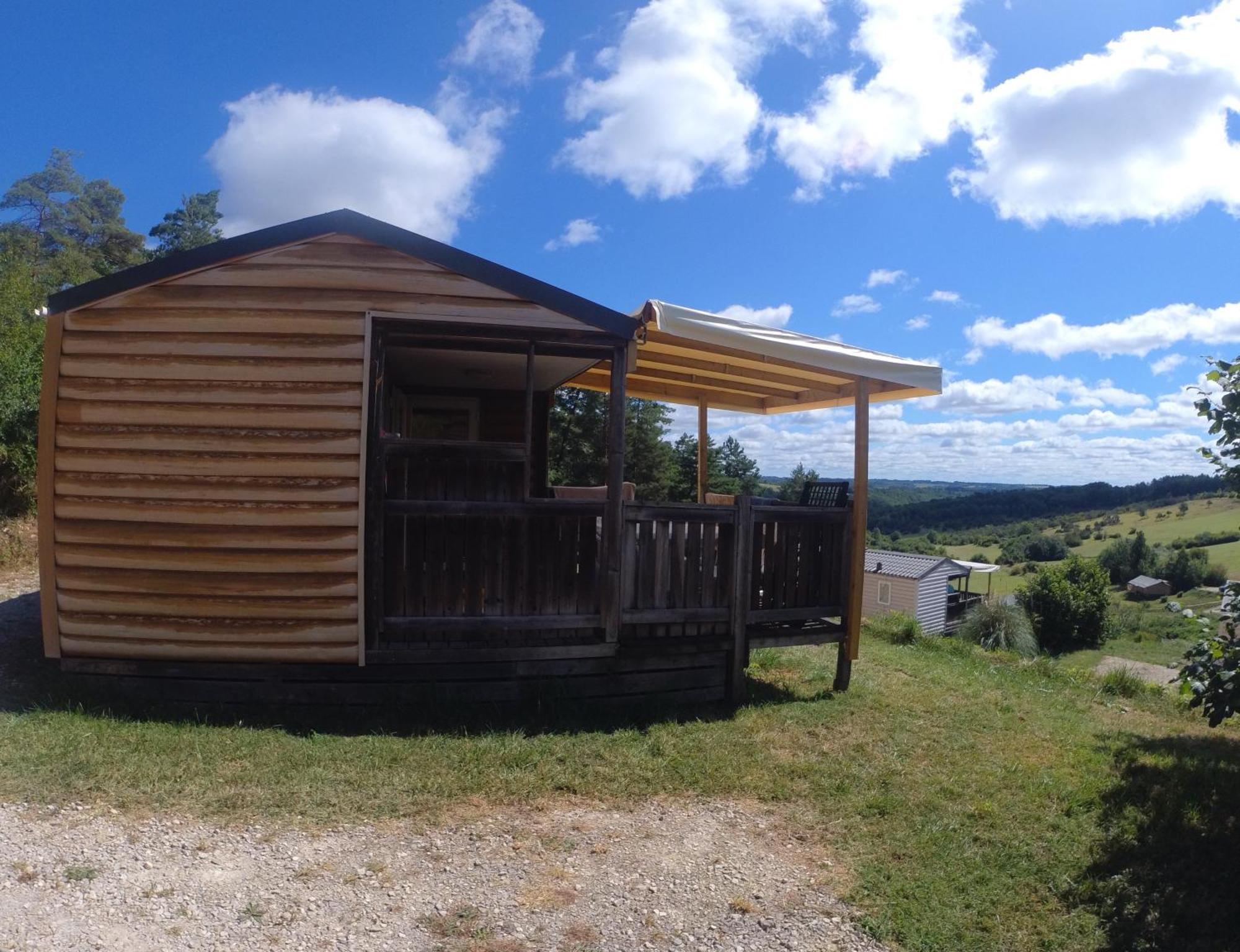 Camping Les Terrasses De Dordogne Rouffignac Saint-Cernin Exterior photo