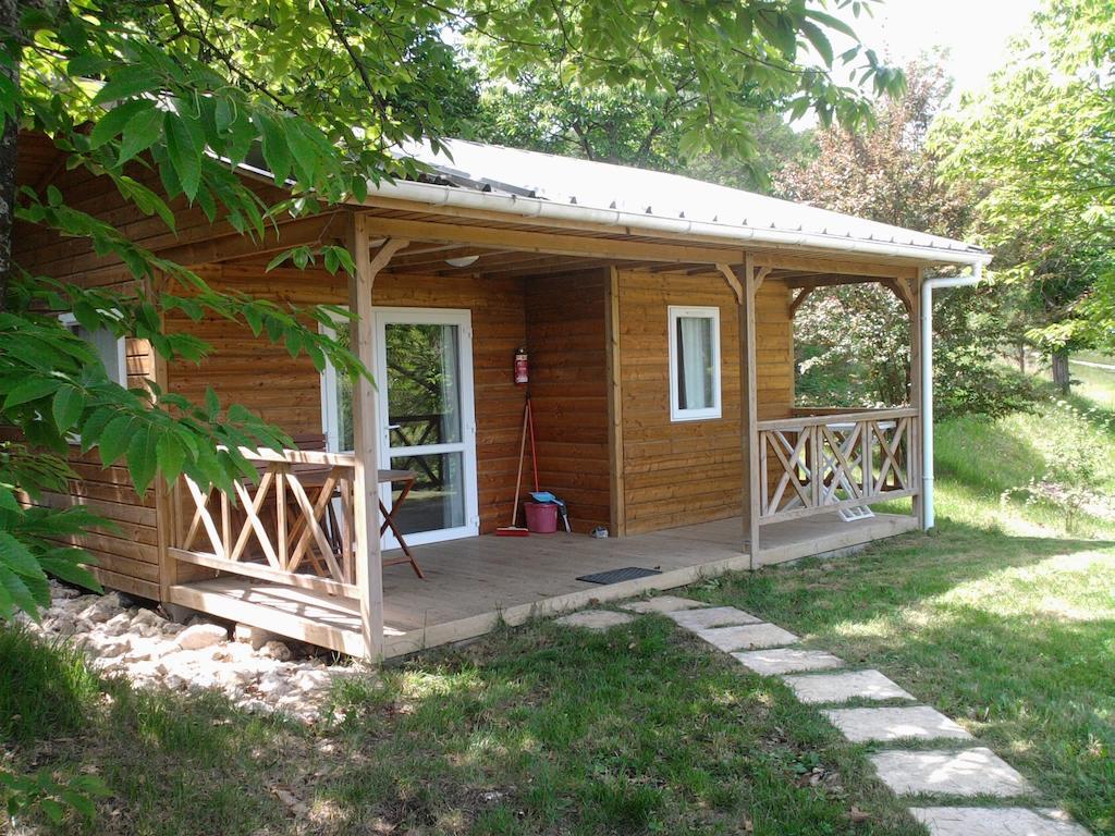 Camping Les Terrasses De Dordogne Rouffignac Saint-Cernin Room photo