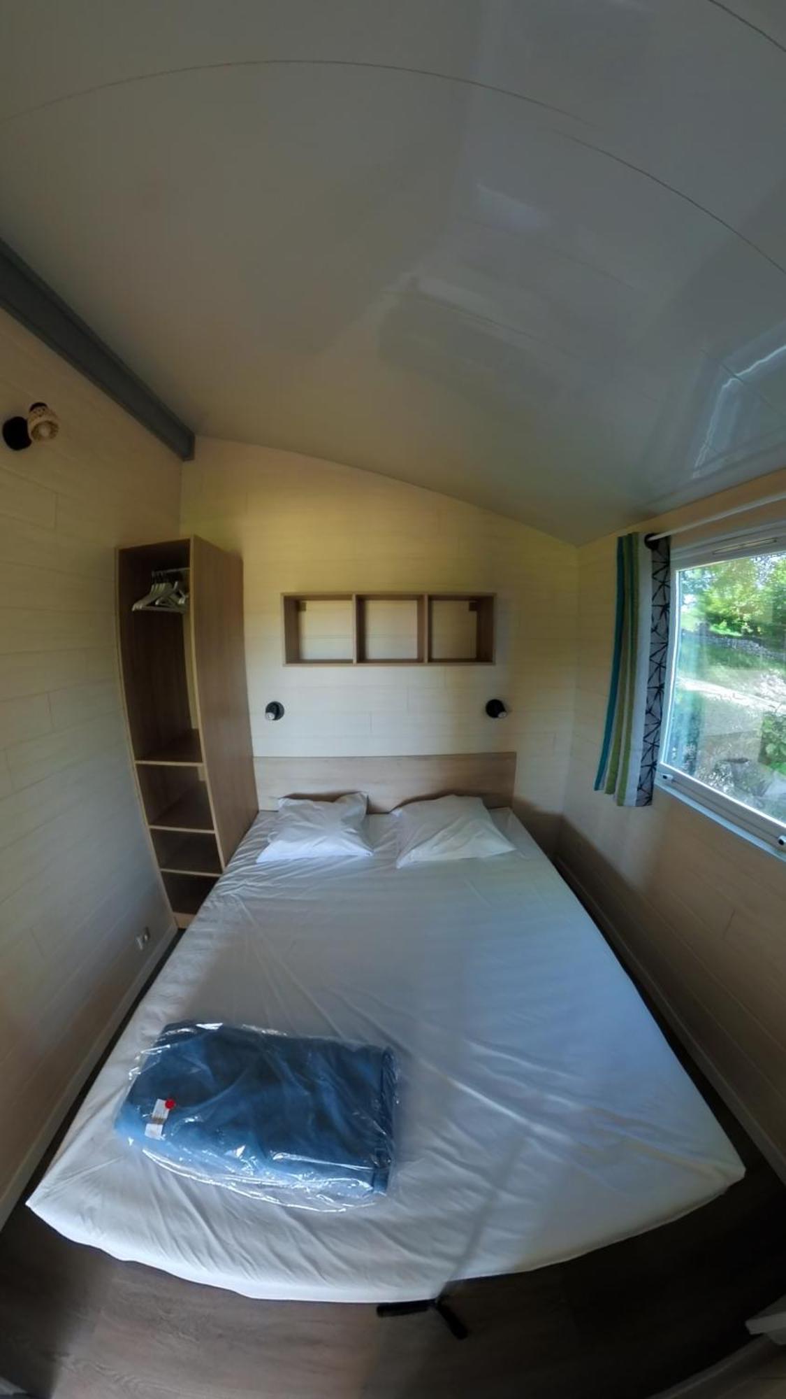 Camping Les Terrasses De Dordogne Rouffignac Saint-Cernin Room photo