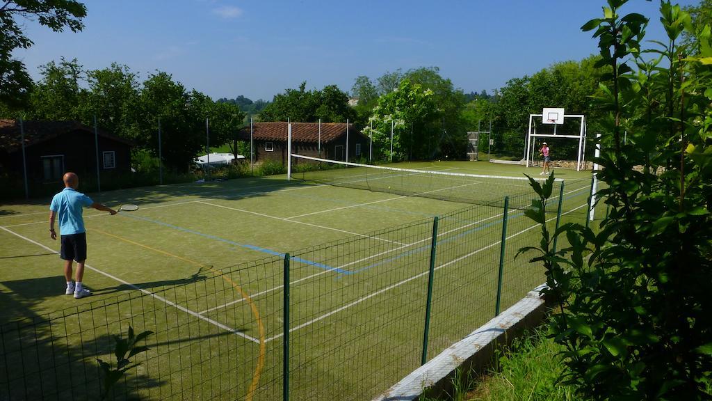 Camping Les Terrasses De Dordogne Rouffignac Saint-Cernin Exterior photo